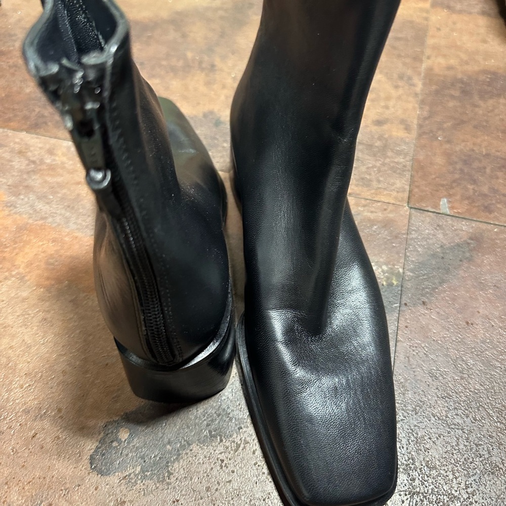 Stuart Weismann  Boots